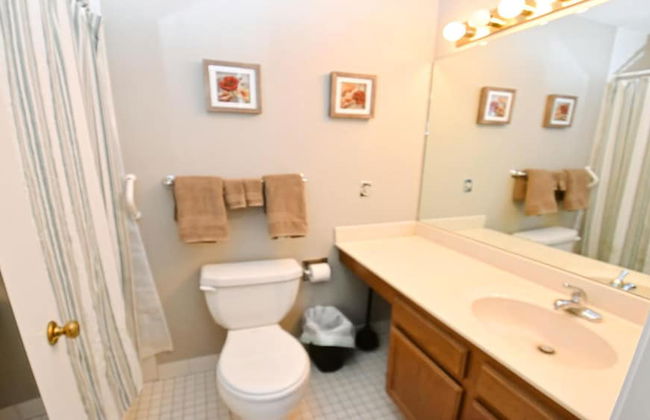 2 Br 2 b Condo at Unv of Notre Dame Short and Long Term Stays Welcome ND Football A5 - Photo 11
