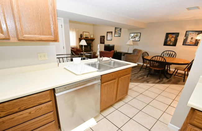 2 Br 2 b Condo at Unv of Notre Dame Short and Long Term Stays Welcome ND Football A5 - Photo 8