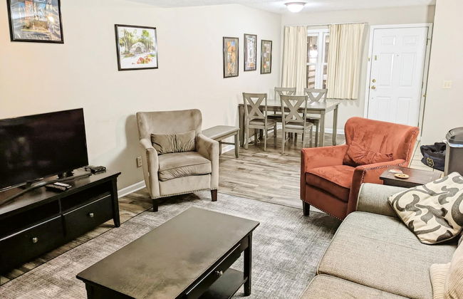 2 Br 2 b Condo at Unv of Notre Dame Short and Long Term Stays Welcome ND Football A5 - Photo 1