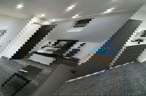 Foto 11 - 3 Bedrooms Apartments Near Town Center