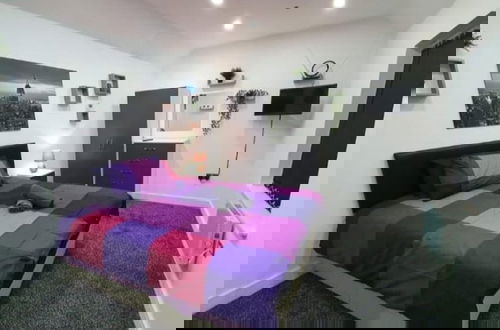 Foto 1 - 3 Bedrooms Apartments Near Town Center