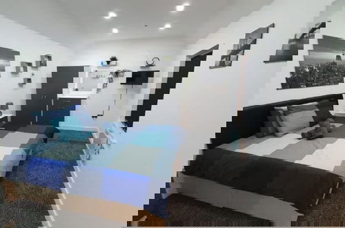 Foto 3 - 3 Bedrooms Apartments Near Town Center