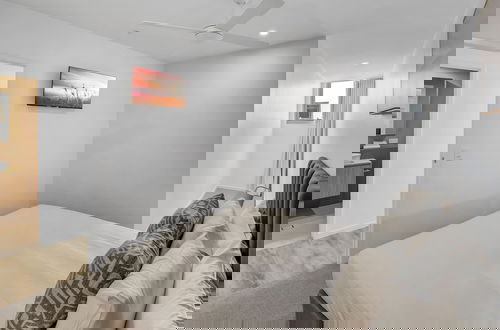 Photo 11 - Lowanna Beach Resort by Direct Collective