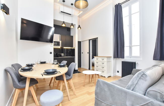 Cozy Apartment - 2br/7p - Arc de Triomphe - Photo 1