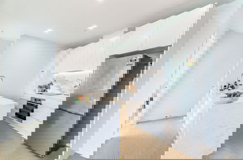 Foto 8 - Brand New! Luxe 3-Bed Apartment In Aotea Square