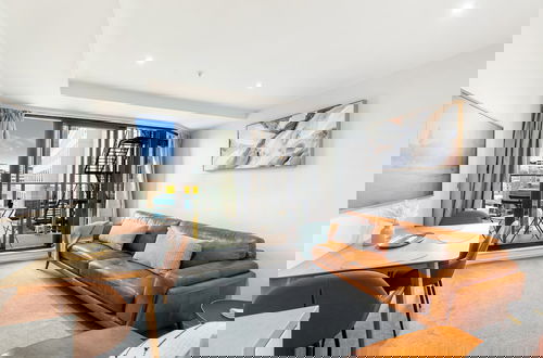 Foto 13 - Stylish And Modern Apartment - Balcony And Pool!