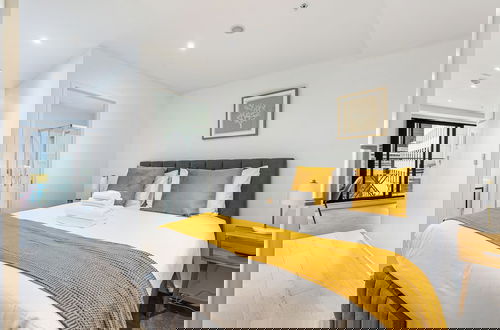 Foto 2 - Stylish And Modern Apartment - Balcony And Pool!