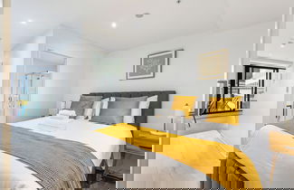 Foto 2 - Stylish And Modern Apartment - Balcony And Pool!