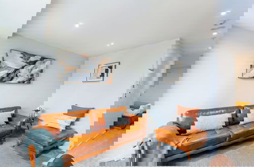 Foto 8 - Stylish And Modern Apartment - Balcony And Pool!