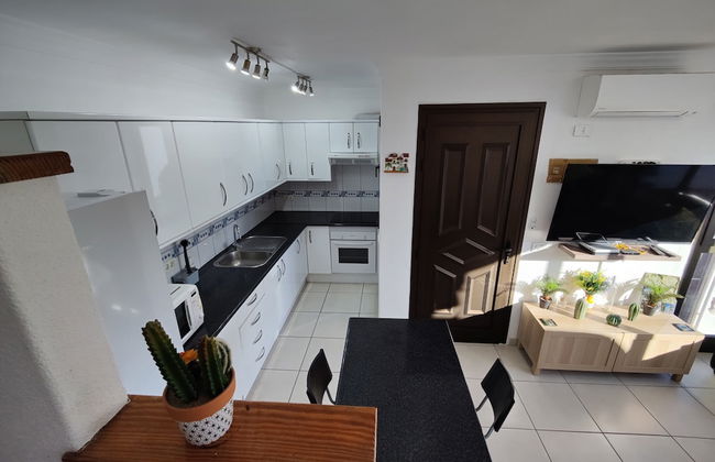 Two Bed Duplex-sleeps 4-private Balconies-air Con - Foto 7