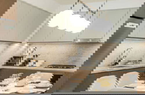 Foto 20 - Modern 2BR w Direct Beach Access Emaar Beachfront
