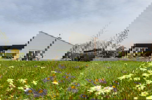 Photo 23 - Spacious Holiday Home With Garden