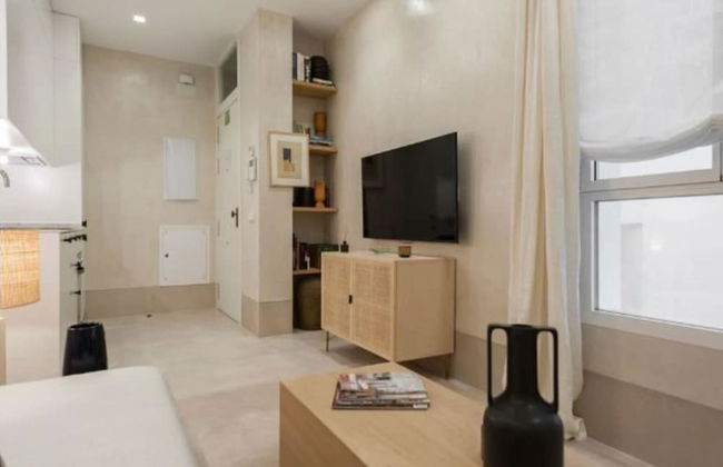 Elegant Neptuno-cortes Apartment for 2 People - Foto 10