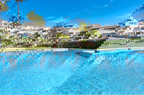 Foto 28 - Sunny Getaway With Pool in Marbella - Ref M54