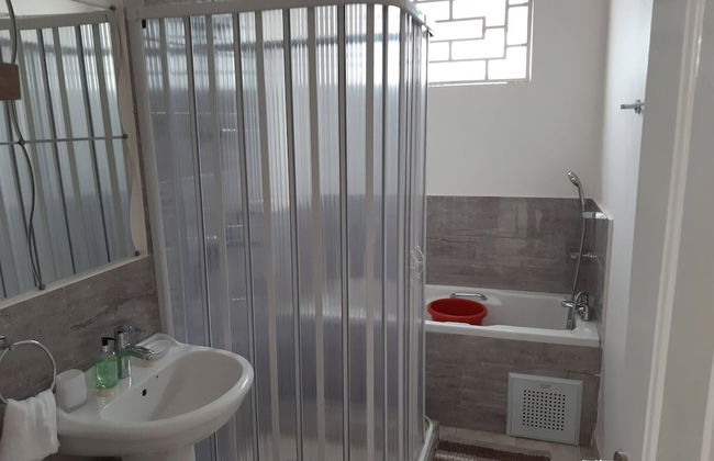 Serene Oasis in East Legon Hills - Chic 2 Bedroom Retreat - Foto 19