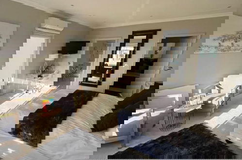 Photo 2 - Apartment With sea View