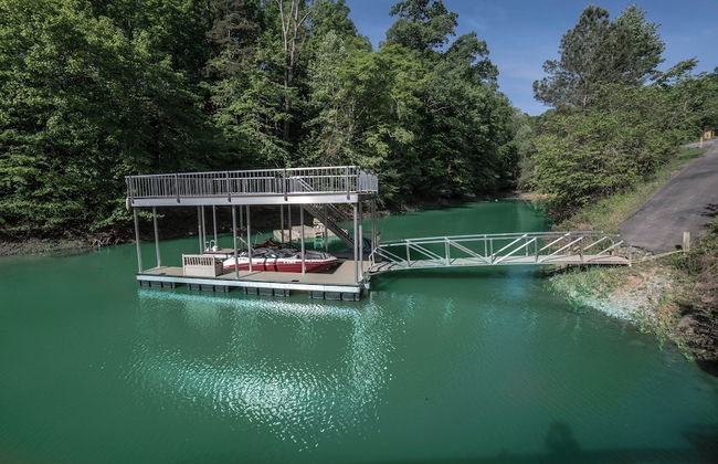 The Lodge - Photo 27