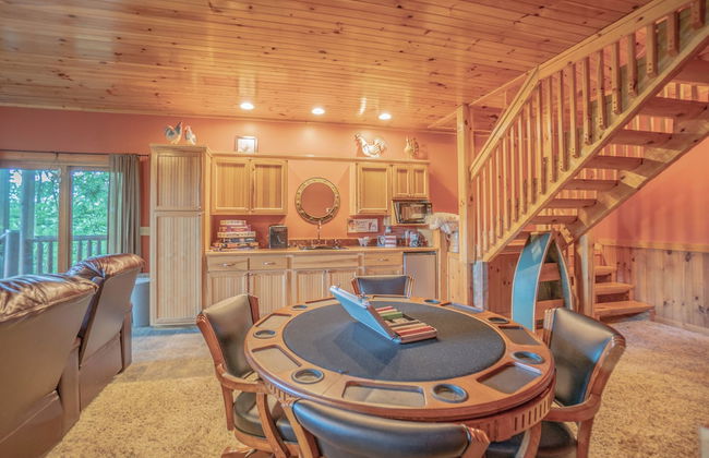 The Lodge - Photo 14