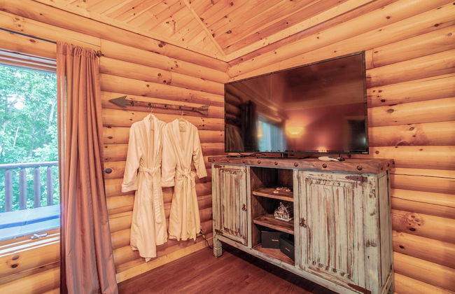 The Lodge - Photo 3