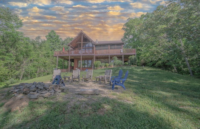 The Lodge - Photo 30
