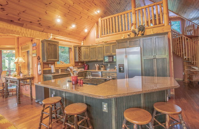 The Lodge - Photo 8