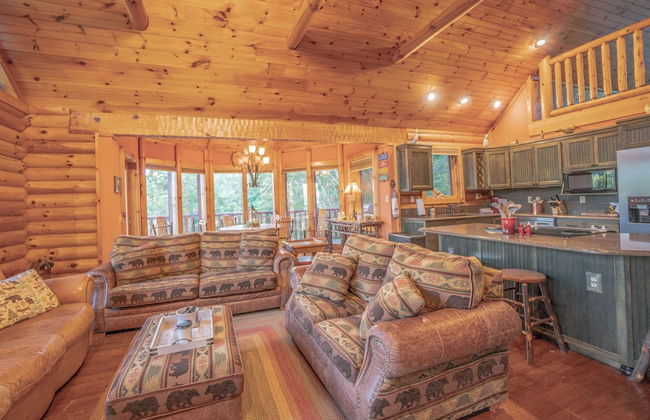 The Lodge - Photo 9