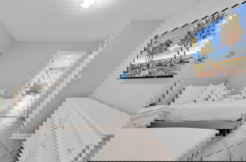 Photo 4 - Bluewater Resort 720