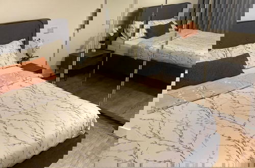 Foto 3 - East London 2-bed Apt Sleeps 4, 7 min Walk to Tube