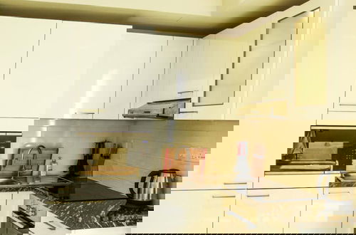 Photo 9 - Charming Balcony Retreat