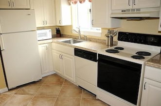 Photo 4 - Seven Springs 2 Bedroom Deluxe Condo with Private Deck! by RedAwning - Save 10% on 3 Nights, 15% on 5 Nights!