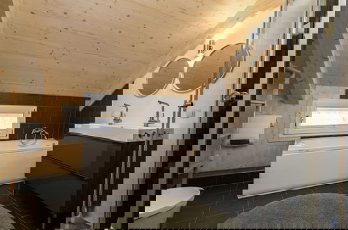 Foto 13 - Luxurious Chalet in Sankt Lorenzen ob Murau With Jacuzzi