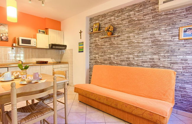 Elegant Krk Hideaway Apartment With Terrace - Foto 5