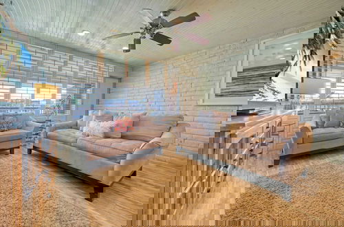Foto 7 - Pour Me a Vacation Mins to Beach, Community Pool+tennis Court, Private Balcony