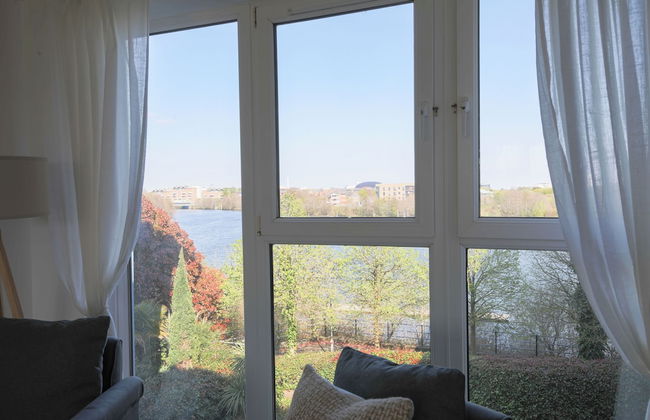 2 Bed Apartment Overlooking Water - Foto 33
