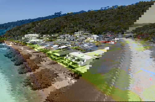 Photo 1 - Paihia Beach Front 1 bedroom Apartment