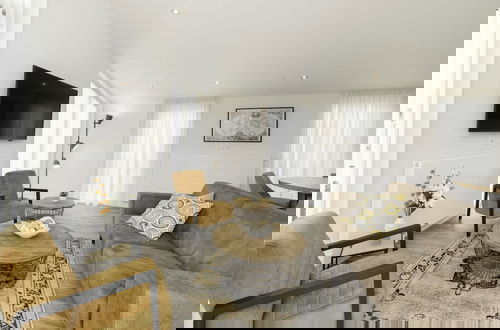 Foto 6 - Modern, High-quality Chalet With Wifi Near the Oosterschelde