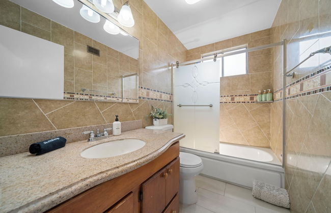Marbella Lane Serene and Pristine Home - Foto 4