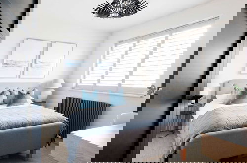 Foto 28 - Stylish 4 Bed Home Close to Beach