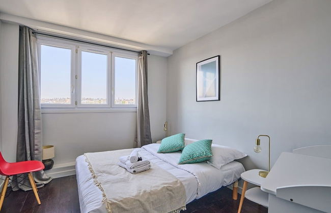 Sublime 2 Bedroom Flat Quai de Seine Eiffel Tower - Photo 3