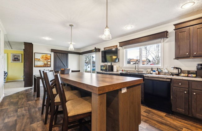 Sunsets & Serenity: Port Clinton Waterfront Stay 3 Bedroom Home - Foto 12