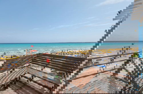 Photo 18 - Le Onde Apartment 3 With Pool and Sea
