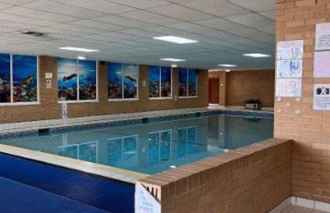 Caravansleeps6-parking-pool-mountain-petsok - Foto 17