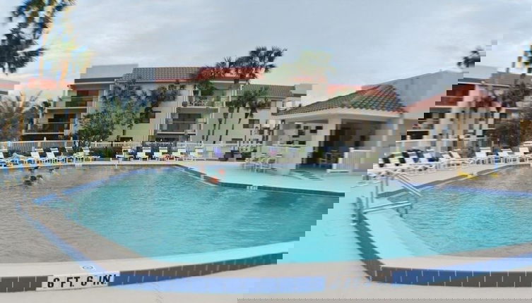 Foto 1 - Ocean Village Club D15 New 2 Bedroom Condo by RedAwning