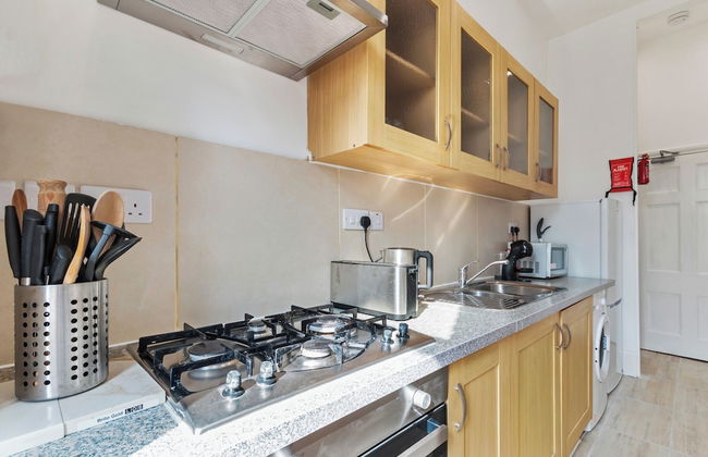 City Apartment - Sleeps 4 & Free Parking - Foto 6