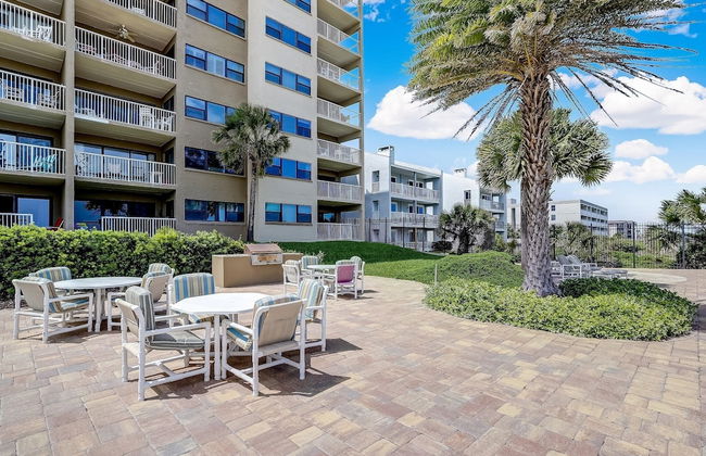 Fully Remodeled Condo with Atlantic Ocean View and Access to Private Fishing Pier by RedAwning - Foto 51