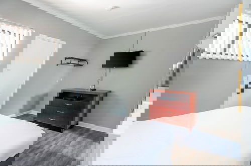 Foto 2 - Cozy Stay in Brownstown w/ Wi-fi & Streaming TV