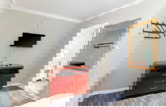 Foto 3 - Cozy Stay in Brownstown w/ Wi-fi & Streaming TV
