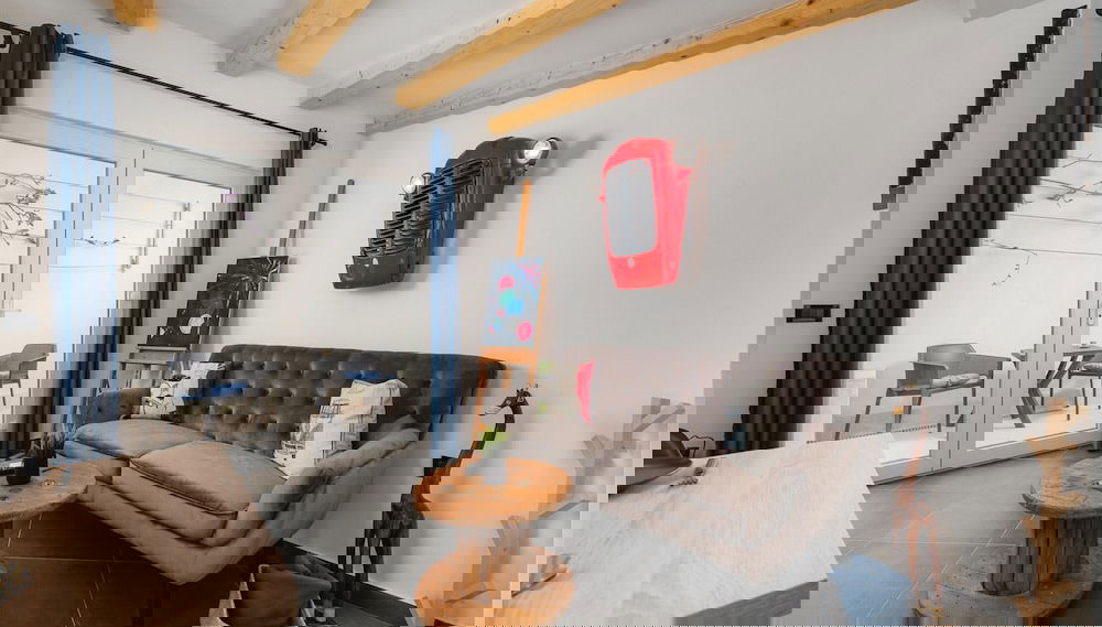 Primary image