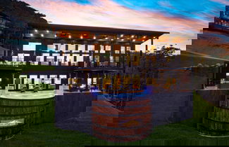 Foto 1 - Whiskey Ridge - Avantstay Panoramic Views Infinity Pool Hot Tub Game Room