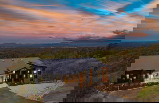 Foto 2 - Whiskey Ridge - Avantstay Panoramic Views Infinity Pool Hot Tub Game Room